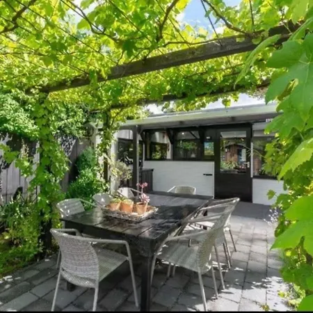 Lichtdurchflutetes Traumhaus 400 Meter Zum Strandaufgang, Uneinsehbarer Garten Mit Terrassenüberdachung, Hundefreundlich Ferienhaus *