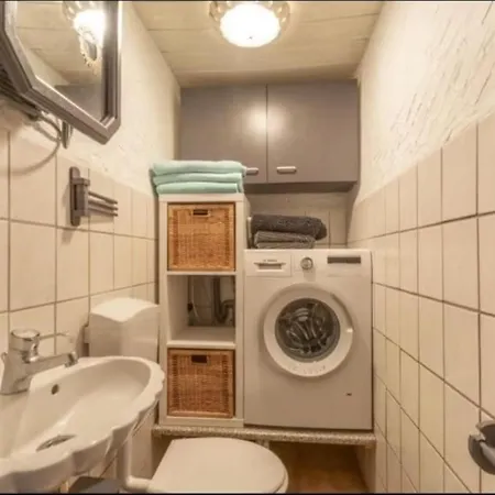 Lichtdurchflutetes Traumhaus 800 Meter Zum Strandaufgang, Uneinsehbarer Garten Mit Terrassenueberdachung, Hundefreundlich Nyaraló Sint Maartensvlotbrug