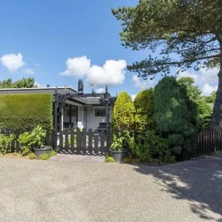 Nyaraló Lichtdurchflutetes Traumhaus 800 Meter Zum Strandaufgang, Uneinsehbarer Garten Mit Terrassenueberdachung, Hundefreundlich *