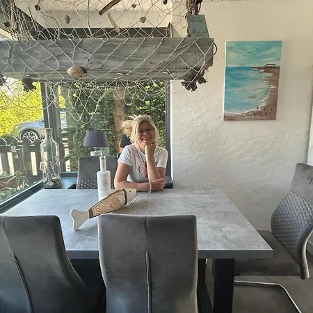 Lichtdurchflutetes Traumhaus 400 Meter Zum Strandaufgang, Uneinsehbarer Garten Mit Terrassenüberdachung, Hundefreundlich Sint Maartensvlotbrug