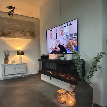 Nyaraló Lichtdurchflutetes Traumhaus Mit Wintergarten, Strandnah Uneinsehbarer Garten Hundefreundlich *