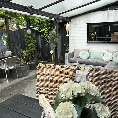 Lichtdurchflutetes Traumhaus 800 Meter Zum Strandaufgang, Uneinsehbarer Garten Mit Terrassenueberdachung, Hundefreundlich Дом отдыха