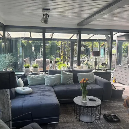 Feriehus Lichtdurchflutetes Traumhaus Nr 143 Mit Wintergarten, Strandnah Uneinsehbarer Garten Hundefreundlich Sint Maartensvlotbrug