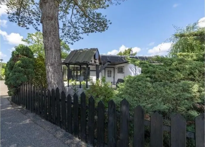 Lichtdurchflutetes Traumhaus Mit Wintergarten, Strandnah Uneinsehbarer Garten Hundefreundlich Semesterbostad Sint Maartensvlotbrug