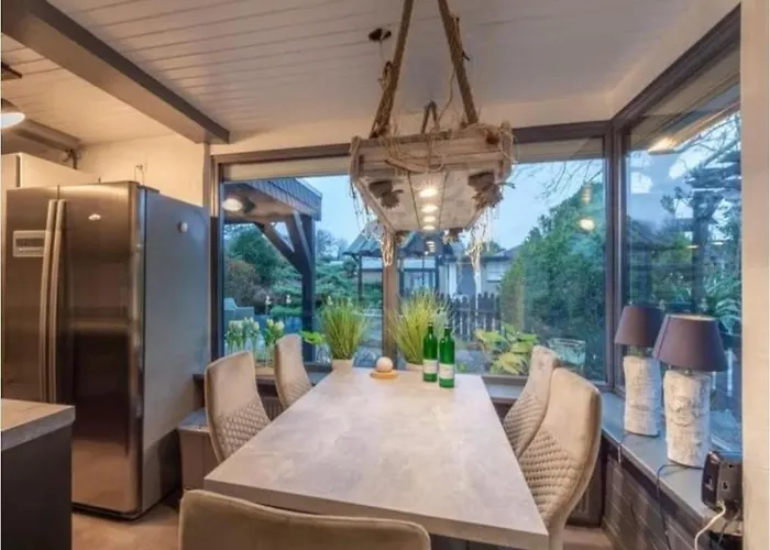 Lichtdurchflutetes Traumhaus Mit Wintergarten, Strandnah Uneinsehbarer Garten Hundefreundlich Semesterbostad