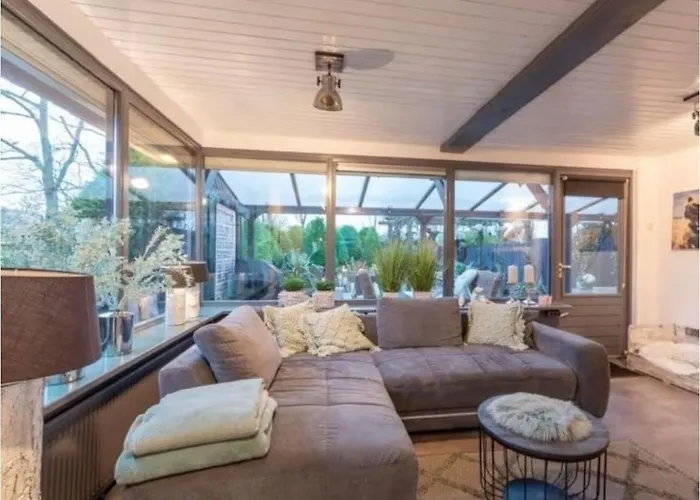 Semesterbostad Lichtdurchflutetes Traumhaus Mit Wintergarten, Strandnah Uneinsehbarer Garten Hundefreundlich *