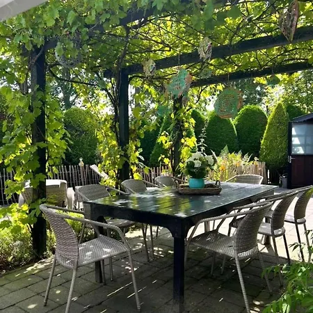Lichtdurchflutetes Traumhaus 800 Meter Zum Strandaufgang, Uneinsehbarer Garten Mit Terrassenueberdachung, Hundefreundlich *