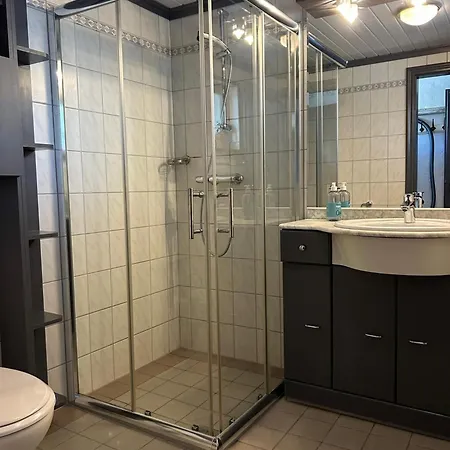 Holiday home Lichtdurchflutetes Traumhaus 800 Meter Zum Strandaufgang, Uneinsehbarer Garten Mit Terrassenueberdachung, Hundefreundlich Sint Maartensvlotbrug